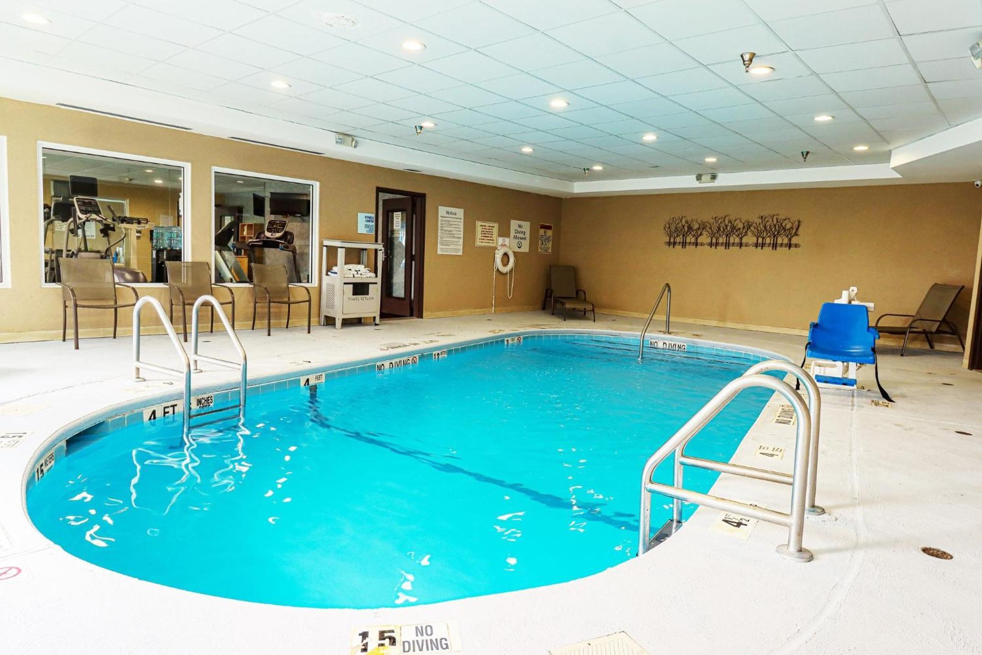Holiday Inn Express And Suites Meriden By Ihg Luaran gambar