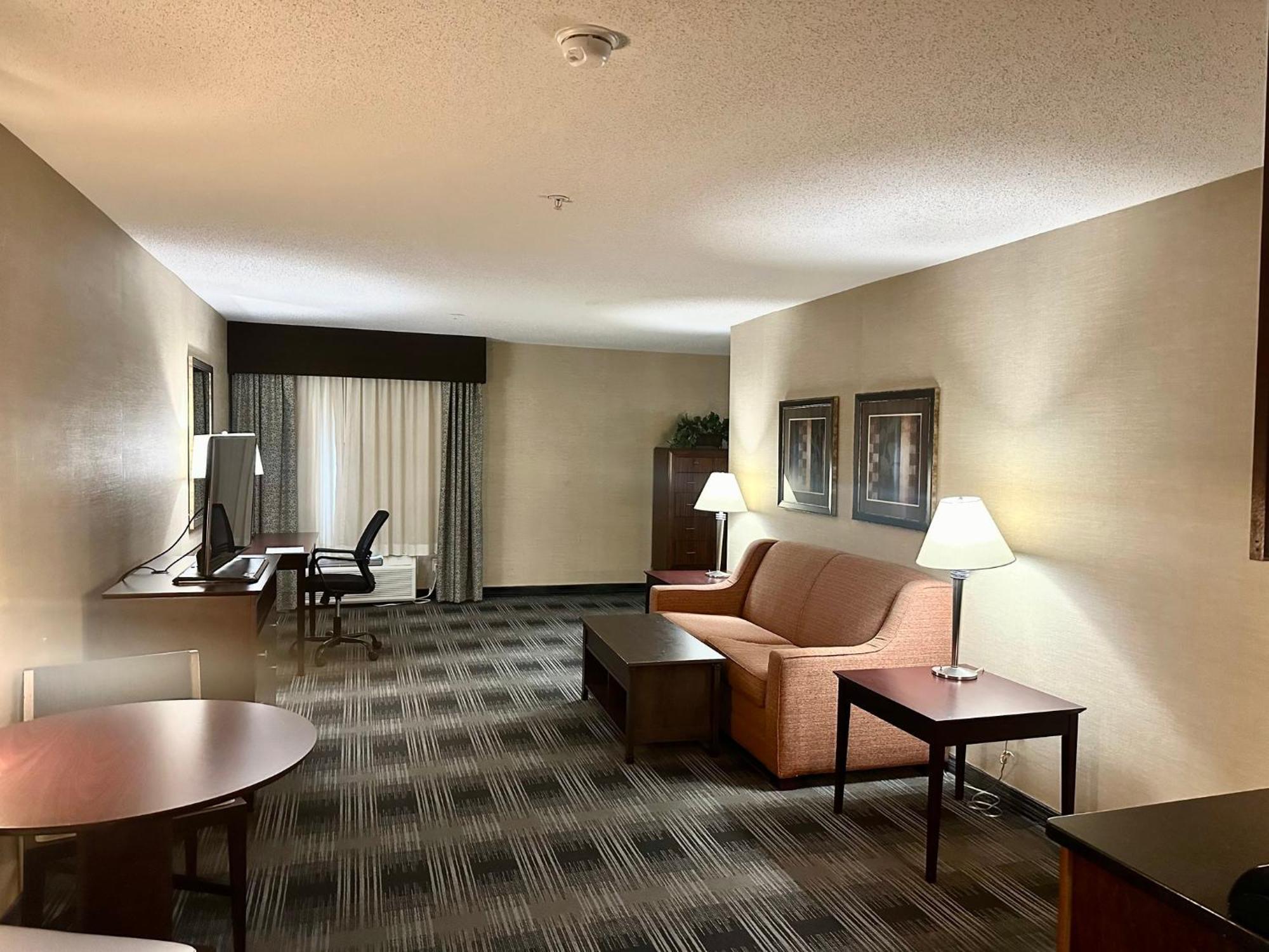 Holiday Inn Express And Suites Meriden By Ihg Luaran gambar